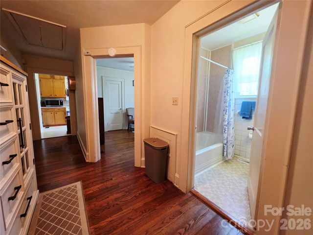 1106 N Main Street, Mount Holly, NC 28120