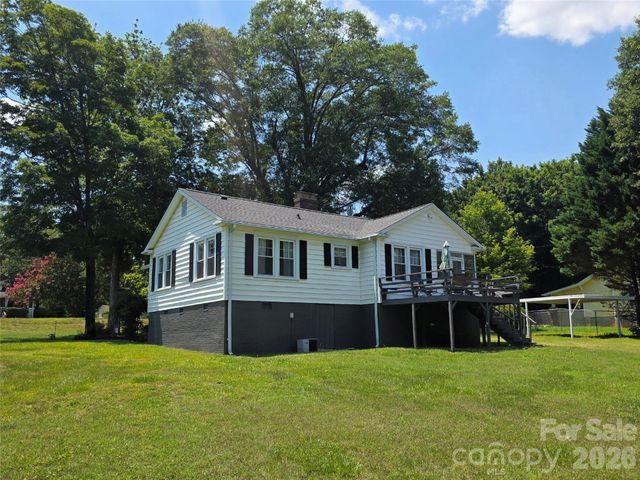 1106 N Main Street, Mount Holly, NC 28120