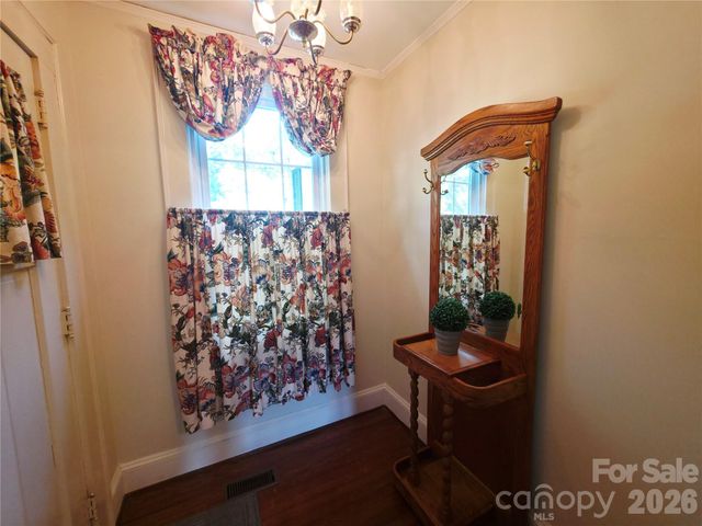 1106 N Main Street, Mount Holly, NC 28120