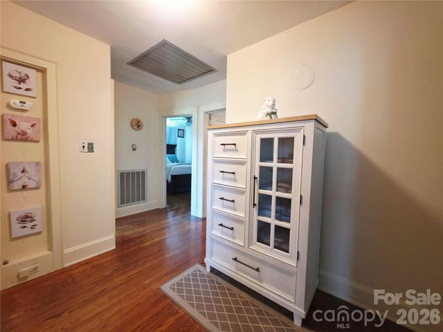1106 N Main Street, Mount Holly, NC 28120