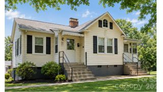 1106 N Main Street, Mount Holly, NC 28120