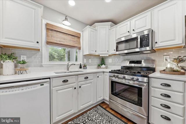 1339 AVA RD, Severn, MD 21144