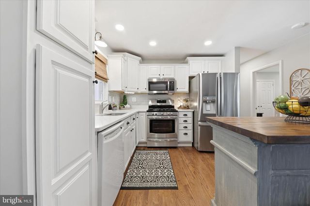 1339 AVA RD, Severn, MD 21144