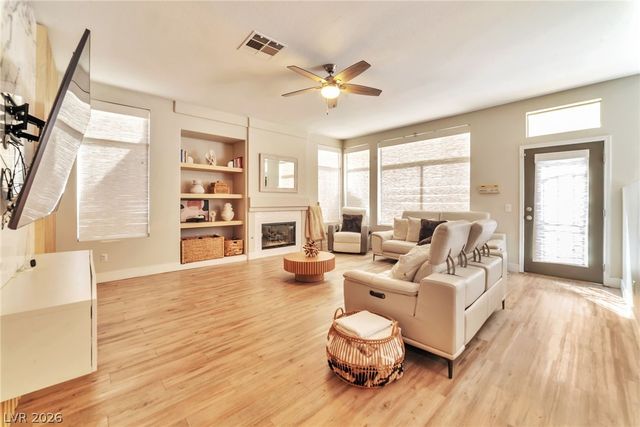 1021 Moorpoint Drive, North Las Vegas, NV 89031