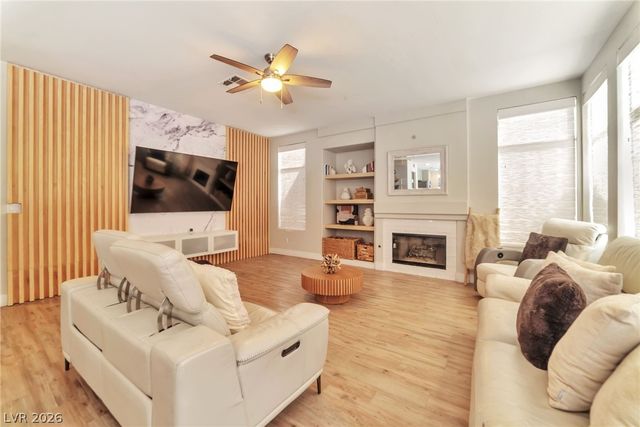 1021 Moorpoint Drive, North Las Vegas, NV 89031