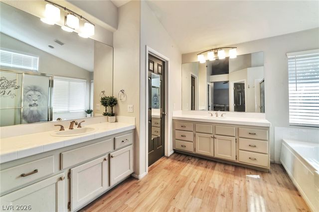 1021 Moorpoint Drive, North Las Vegas, NV 89031