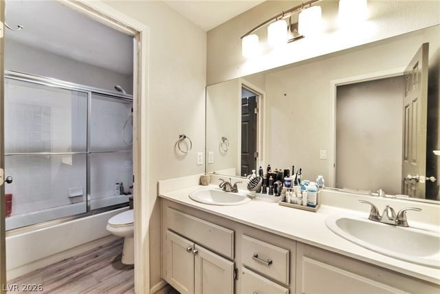 1021 Moorpoint Drive, North Las Vegas, NV 89031