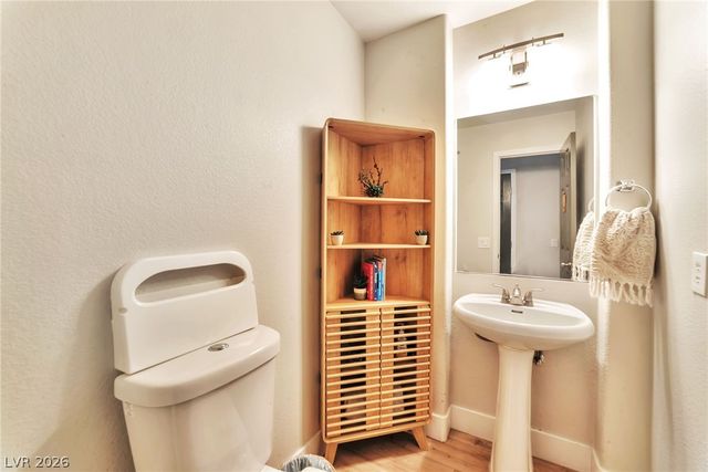 1021 Moorpoint Drive, North Las Vegas, NV 89031