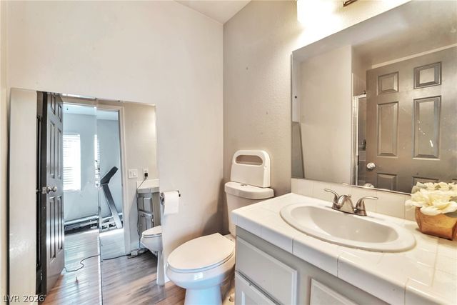1021 Moorpoint Drive, North Las Vegas, NV 89031