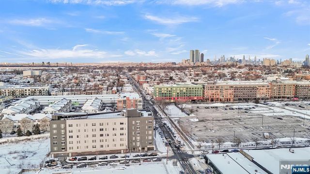 1 Mallory 203, Jersey City, NJ 07305