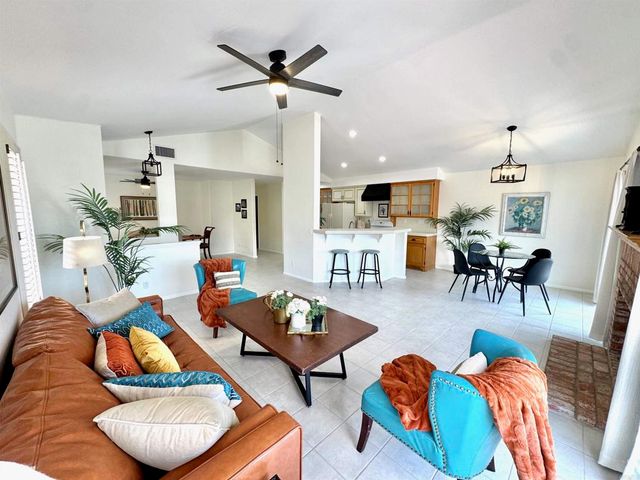 1241 Pearlbush Court, El Cajon, CA 92019