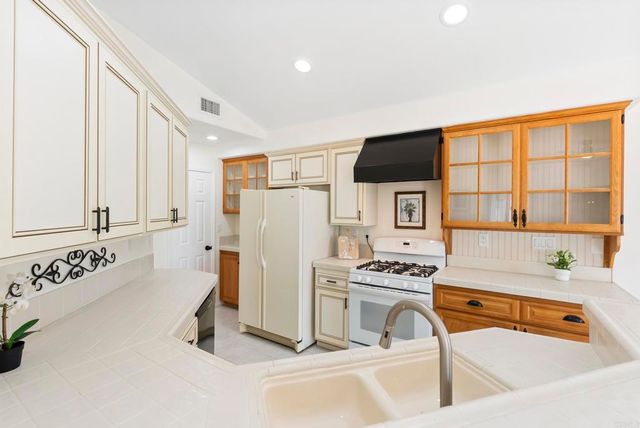 1241 Pearlbush Court, El Cajon, CA 92019
