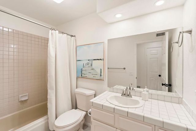 1241 Pearlbush Court, El Cajon, CA 92019