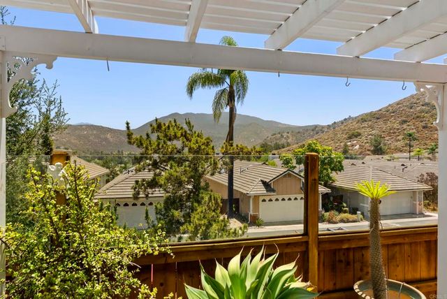 1241 Pearlbush Court, El Cajon, CA 92019
