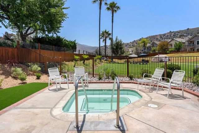1241 Pearlbush Court, El Cajon, CA 92019