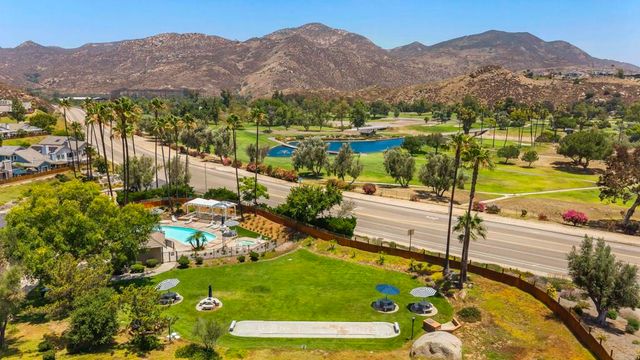 1241 Pearlbush Court, El Cajon, CA 92019