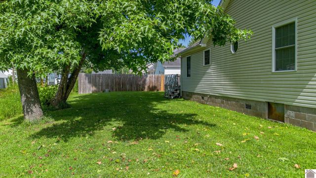 1611 Creekside Dr., Paducah, KY 42003