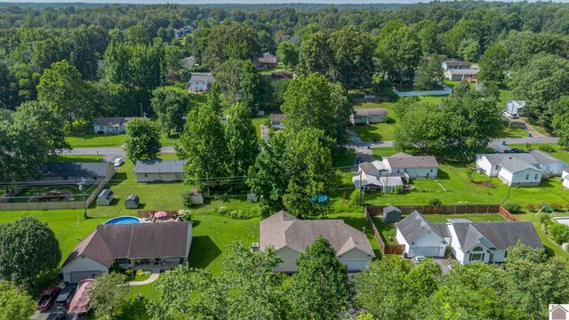 1611 Creekside Dr., Paducah, KY 42003