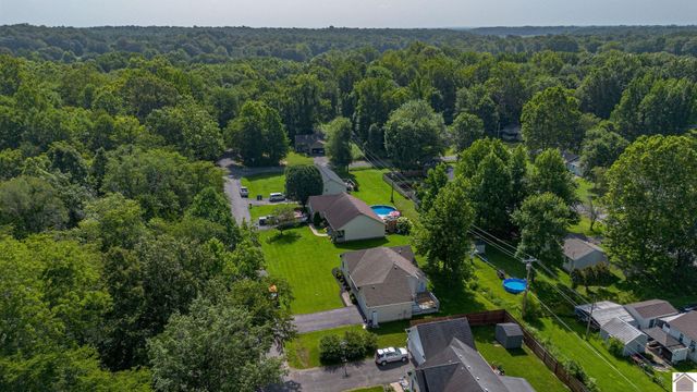 1611 Creekside Dr., Paducah, KY 42003