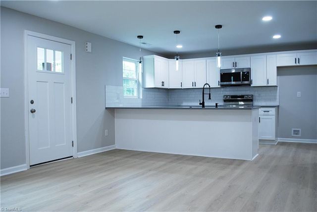 421 Webb Street, Mebane, NC 27302