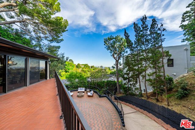 9305 Beverly Crest Drive, Beverly Hills, CA 90210