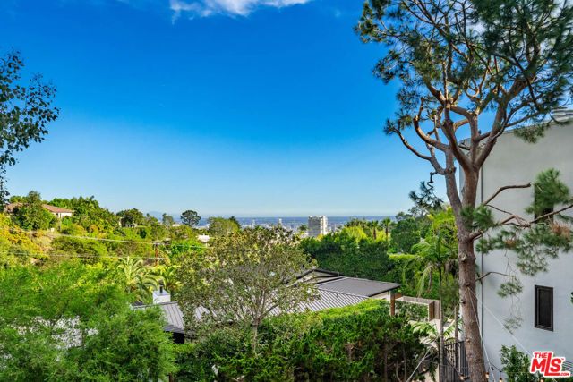 9305 Beverly Crest Drive, Beverly Hills, CA 90210