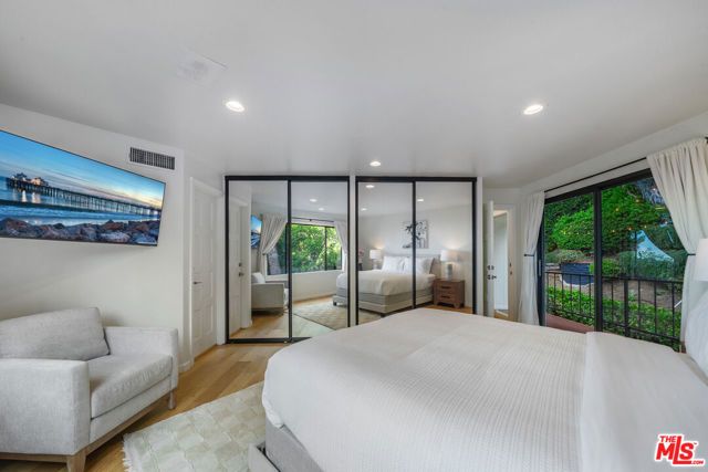 9305 Beverly Crest Drive, Beverly Hills, CA 90210