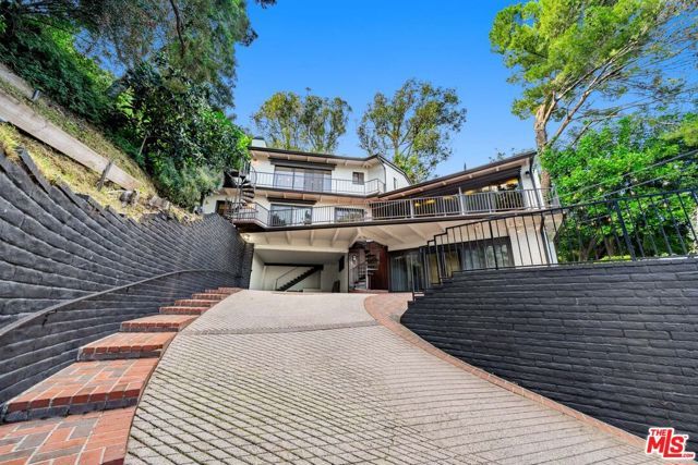 9305 Beverly Crest Drive, Beverly Hills, CA 90210