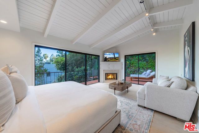 9305 Beverly Crest Drive, Beverly Hills, CA 90210