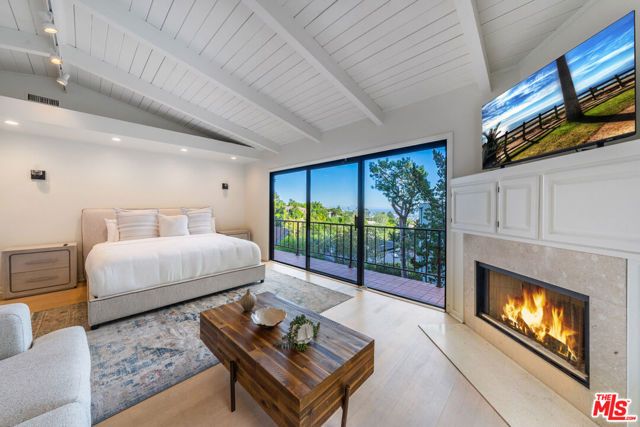 9305 Beverly Crest Drive, Beverly Hills, CA 90210