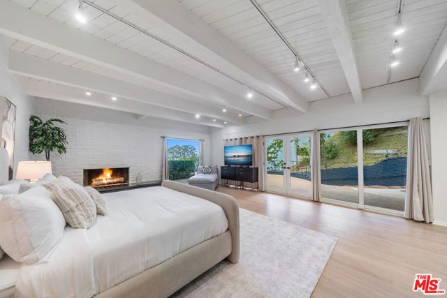 9305 Beverly Crest Drive, Beverly Hills, CA 90210