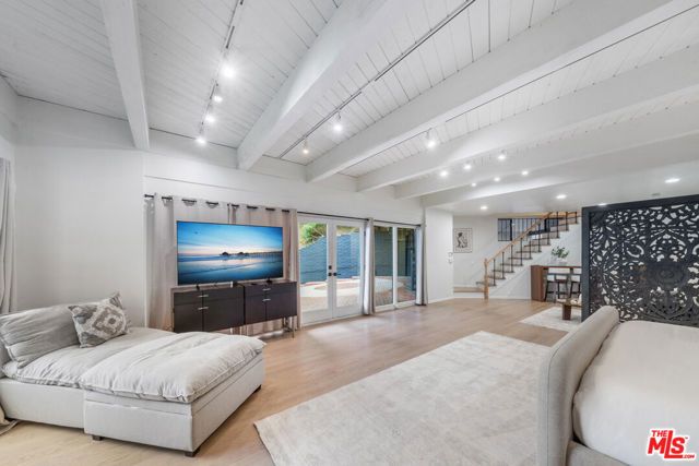 9305 Beverly Crest Drive, Beverly Hills, CA 90210