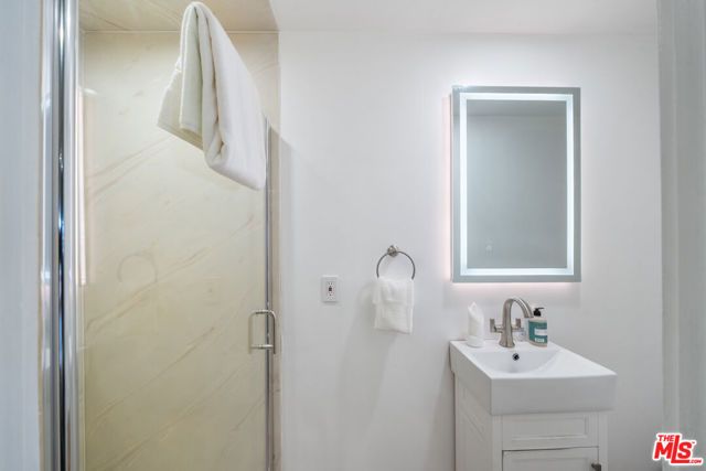 9305 Beverly Crest Drive, Beverly Hills, CA 90210