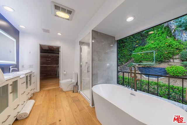 9305 Beverly Crest Drive, Beverly Hills, CA 90210