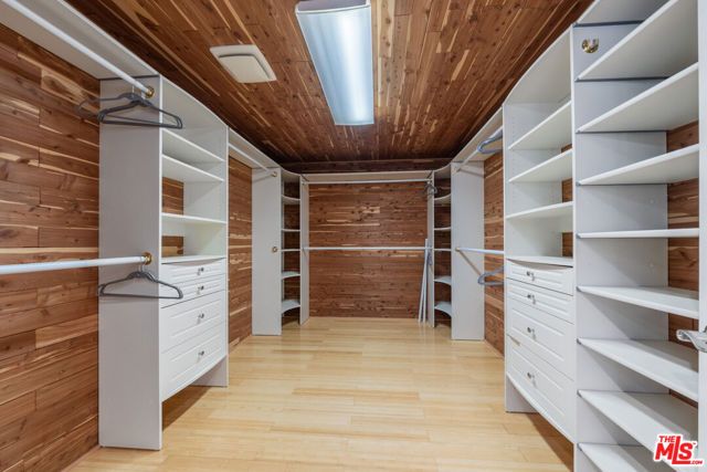 9305 Beverly Crest Drive, Beverly Hills, CA 90210