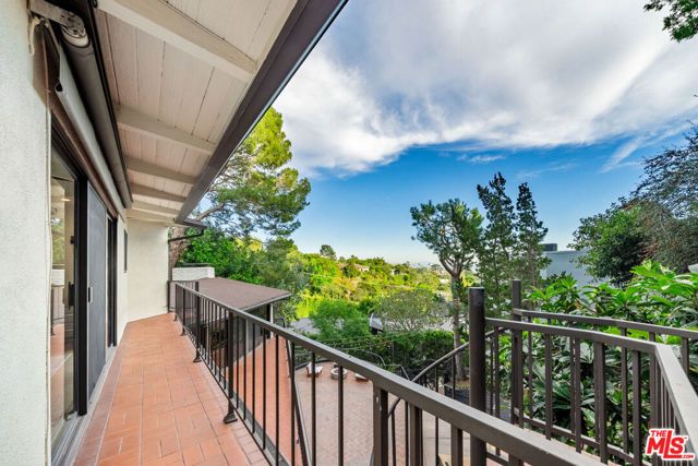 9305 Beverly Crest Drive, Beverly Hills, CA 90210