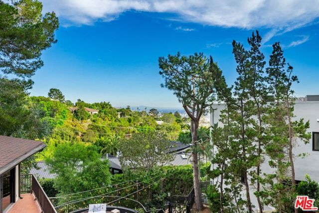 9305 Beverly Crest Drive, Beverly Hills, CA 90210