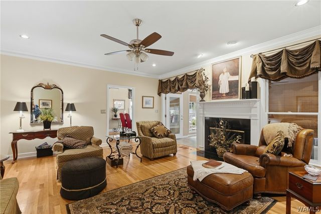 1475 Chase Valley, Northport, AL 35473
