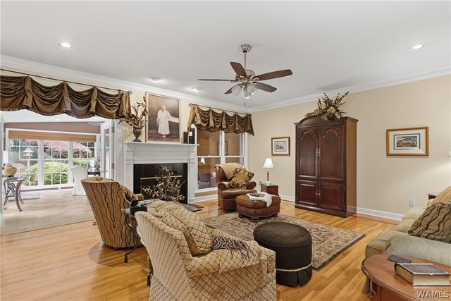 1475 Chase Valley, Northport, AL 35473