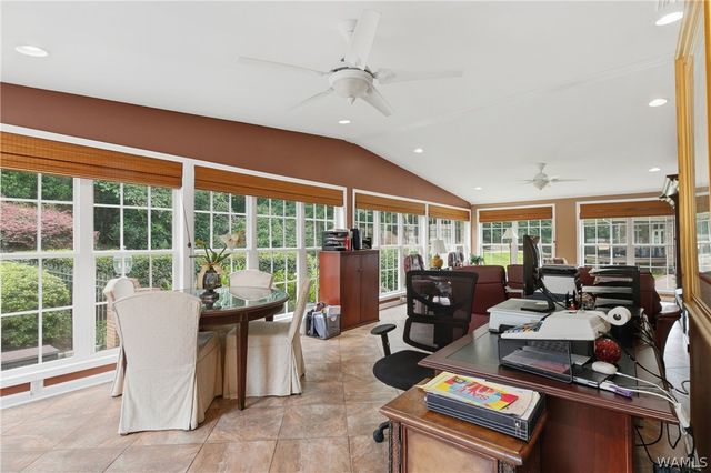 1475 Chase Valley, Northport, AL 35473