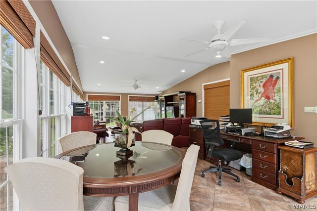 1475 Chase Valley, Northport, AL 35473