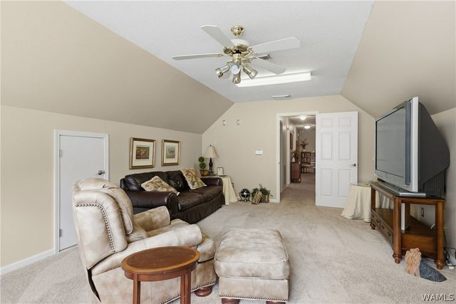 1475 Chase Valley, Northport, AL 35473