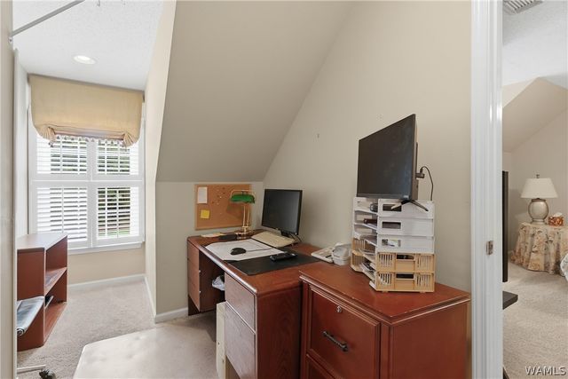 1475 Chase Valley, Northport, AL 35473