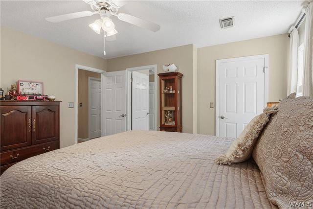 1475 Chase Valley, Northport, AL 35473