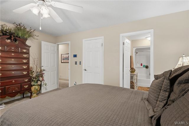 1475 Chase Valley, Northport, AL 35473