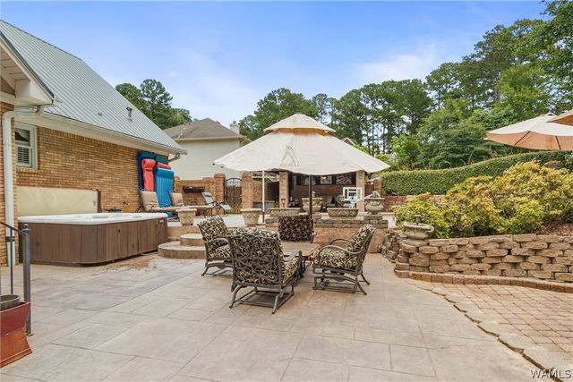 1475 Chase Valley, Northport, AL 35473