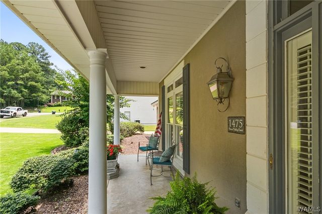 1475 Chase Valley, Northport, AL 35473