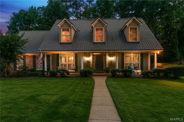 1475 Chase Valley, Northport, AL 35473