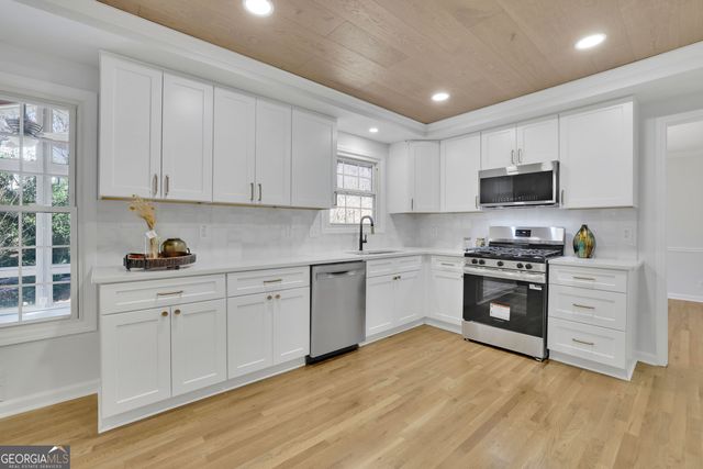 232 Lamplighter Lane SE, Marietta, GA 30067