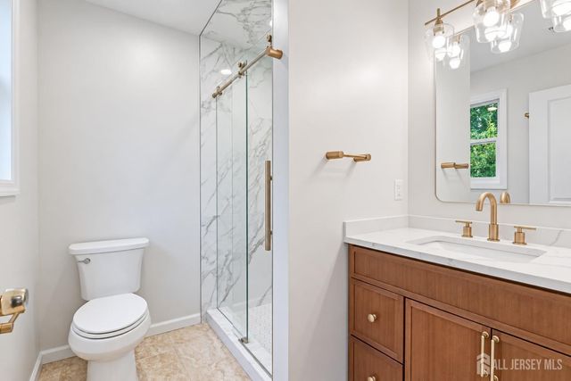 83 Sagamore Avenue, Edison, NJ 08820